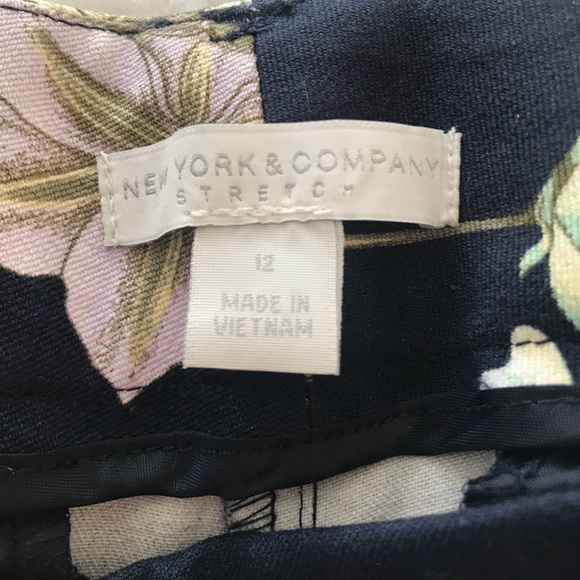 NY Co Audrey, Curvy, Stretch Ankle Pants - Picture 4 of 4